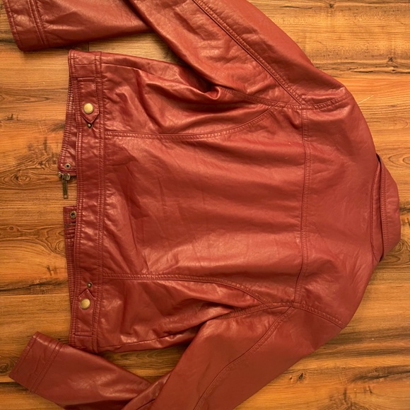 Red leather jacket! - Picture 3 of 5